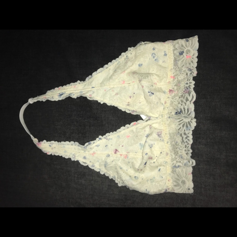Pink Victoria’s Secret Bralette. Size small.